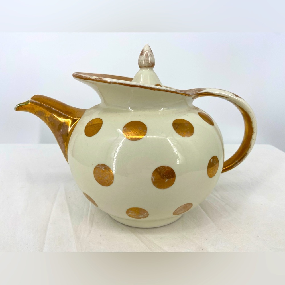 Vintage Hall 22K‎ Gold Polka Dot Teapot Windshield Style